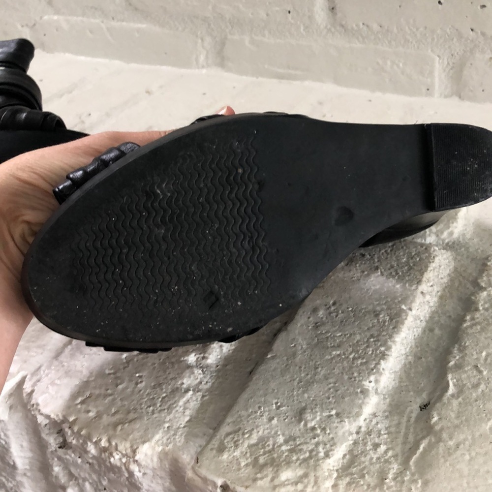 Trouvé strappy black leather wedge sandal. Size 9 - Picture 7 of 7